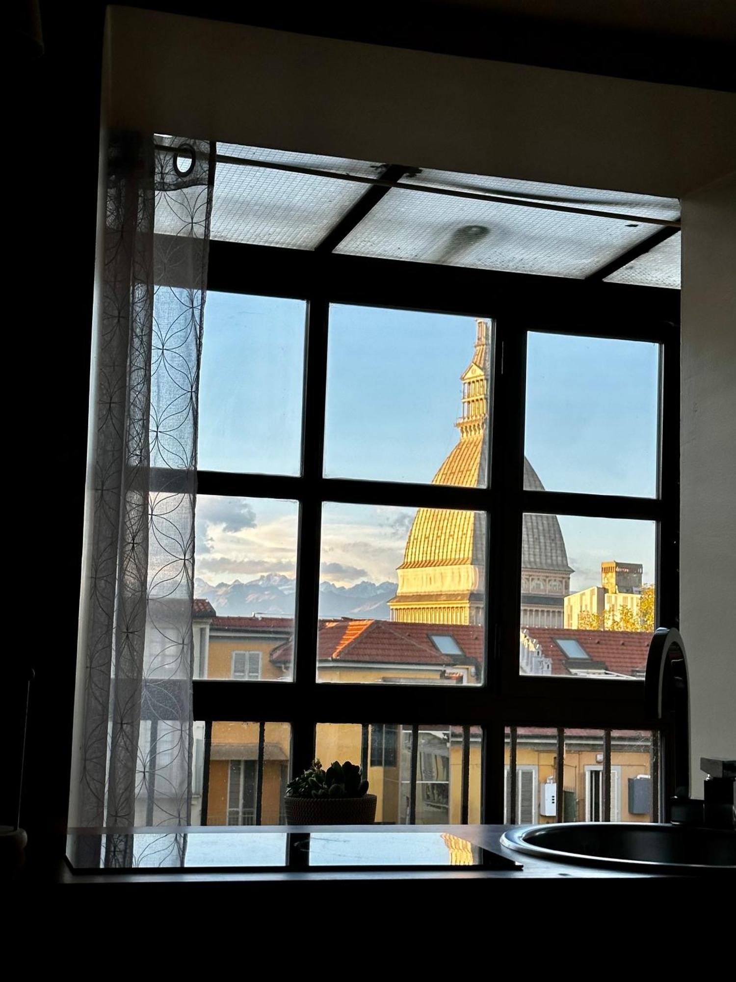 Le Finestre Sulla Mole Apartment Turin Ngoại thất bức ảnh