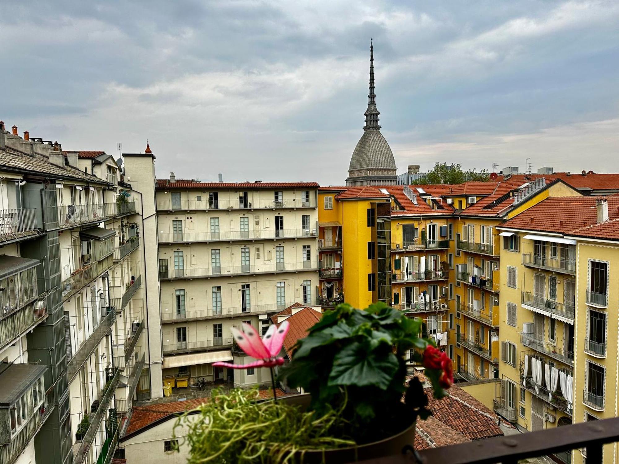 Le Finestre Sulla Mole Apartment Turin Ngoại thất bức ảnh